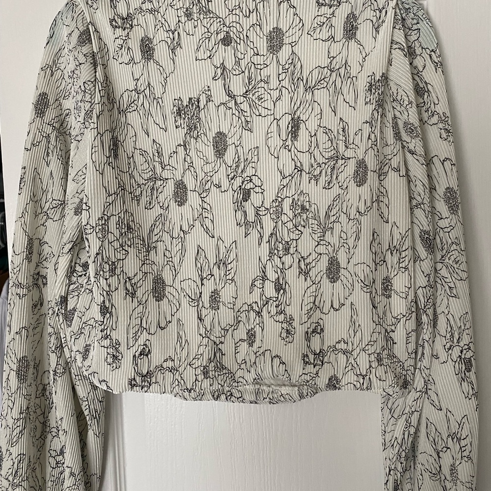 ASTR THE LABEL XS TOP - Picture 2 of 3